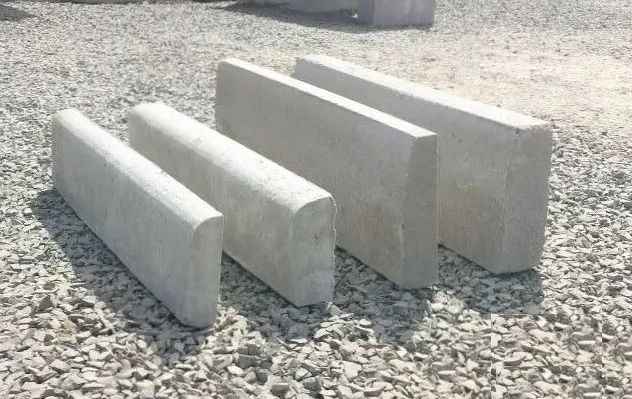 Meio-fio de Concreto